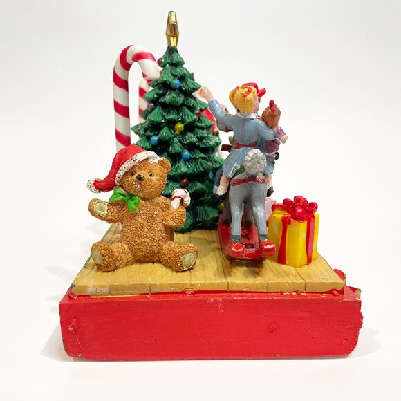 Lemax 13911 TOY FLOAT Christmas Village Table Accent Decor Piece Retired 2011 - Picture 10 of 11